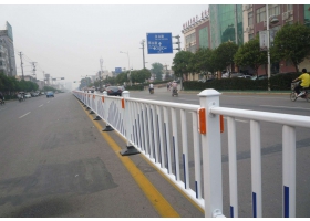 伊春市市政道路护栏工程